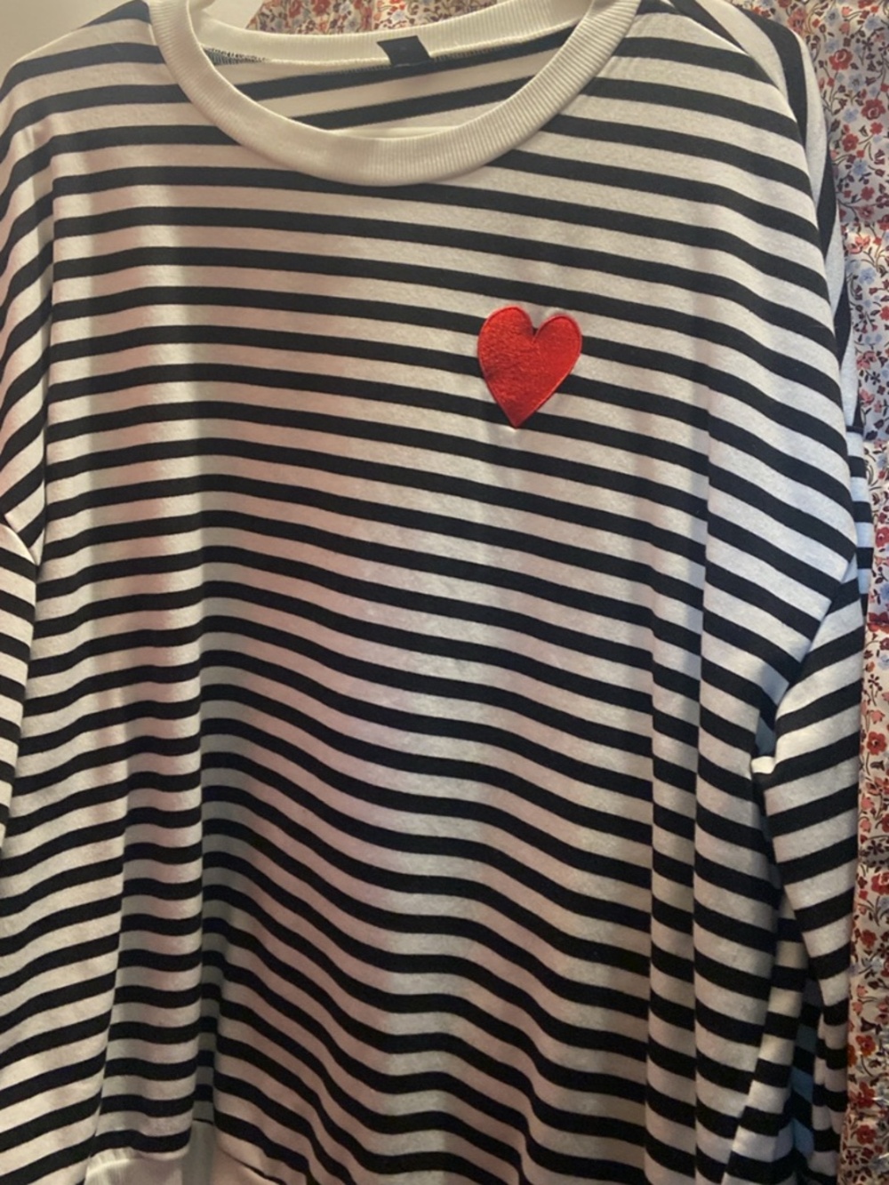 SHEIN Curve 4XL Striped Heart Patch Sweatshirt